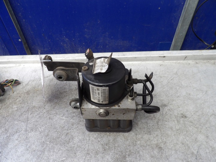 Ford C-max 2,0 TDCI pumpa ABS