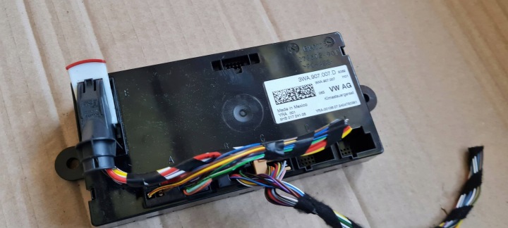 S3 8Y A3 LIFT module control unit of the air conditioning VW 3WA907007D