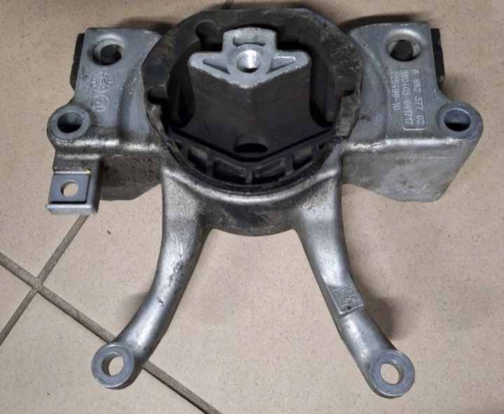 getriebehalter getriebestütze getriebelager BMW 5 G30 G31 G38 6862577