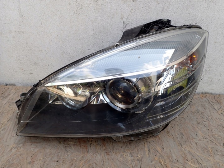 FANALE FARO sinistra sinistra BI XENON MERCEDES C KLASA 204 C63 AMG 08-11R A2048208459