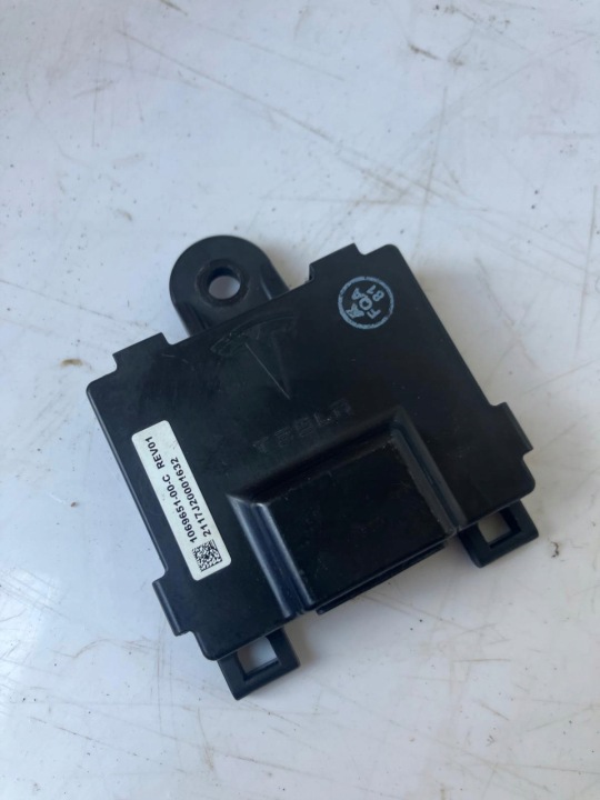 modul Bedienteil Türgriffe vorne heck TESLA MODEL S 1069651-00