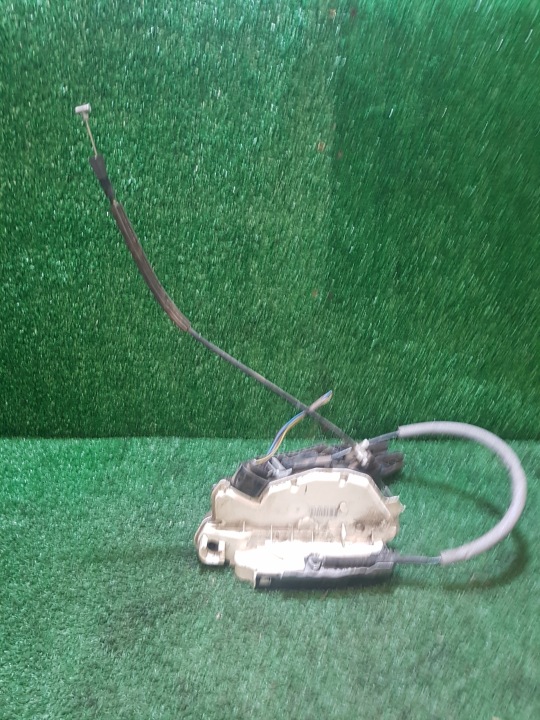 de la Serrure Portière Droite Avant SKODA FABIA 2 5N2837016C
