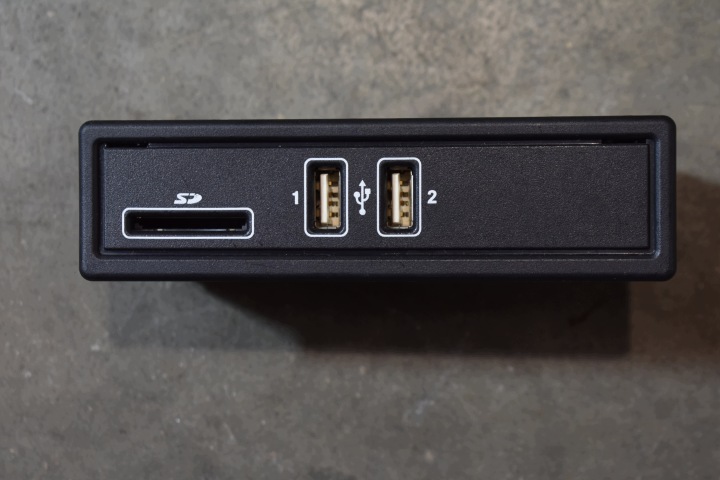 IDEALNY PANEL Lecteur usb cartes SD 2x USB MERCEDES X290 W213 1