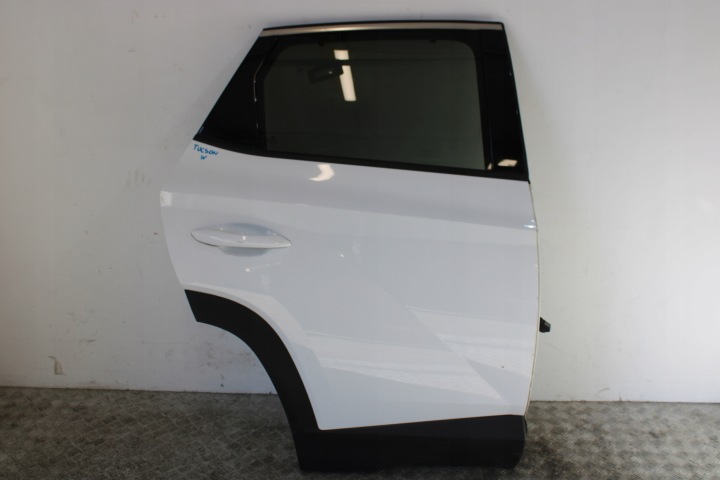 dvere pravý zadok zadné HYUNDAI TUCSON IV 4