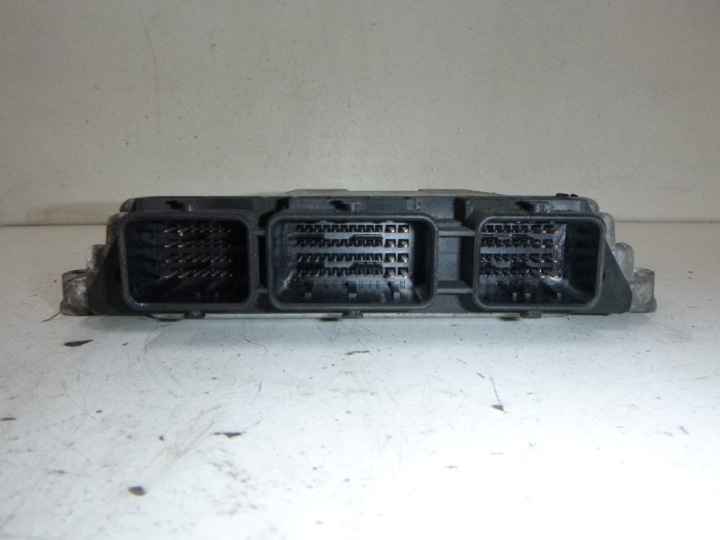 počítač MOTORU Renault Scenic II 1.9DCi 2005