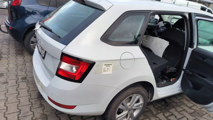 Longeron Aile Droite Arrière KOMBI LS9R SKODA FABIA III LIFT