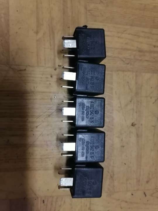 MERCEDES C W203 relay module 0025421319