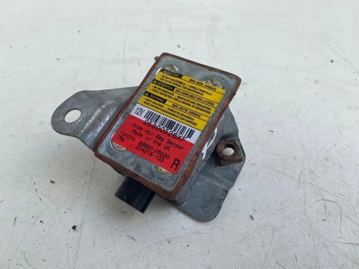 TOYOTA AVENSIS T220 89860-05020 NR576 7