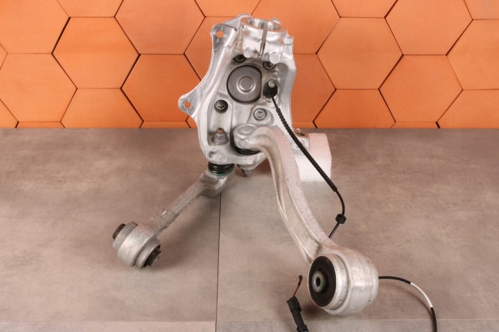 BMW 2' G42 swing arm of the pivot left front 2WD RWD 6897099 27126 km !!!