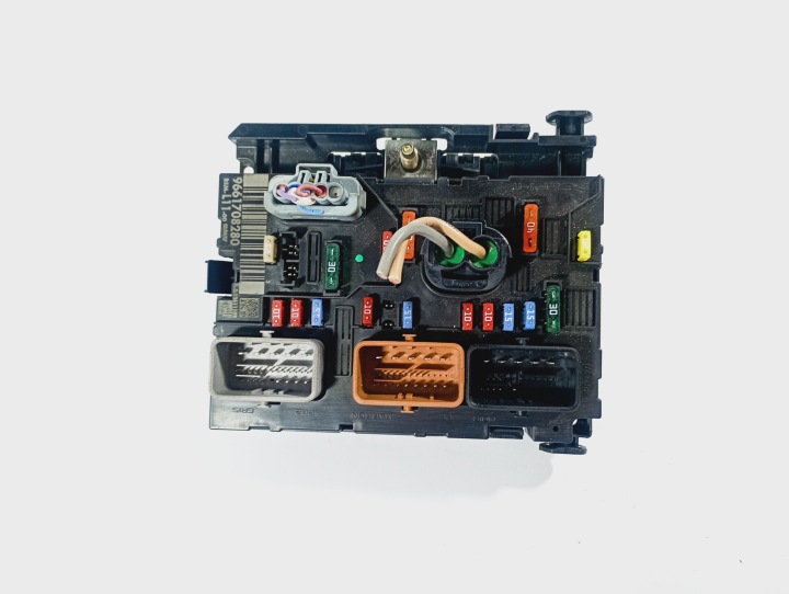 modulo centralina fusibili OE 9661708280 Peugeot 207 06-12