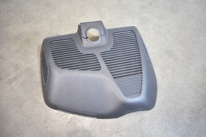 cover cover MERCEDES W206 1