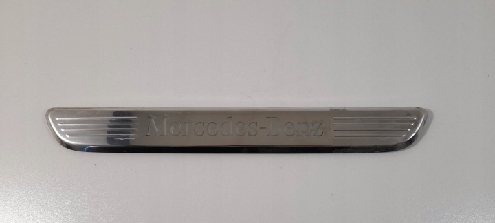 Mercedes-Benz GLC X253 C253 Blende Gehäuse schwellen rechts A2056802335 (T419)