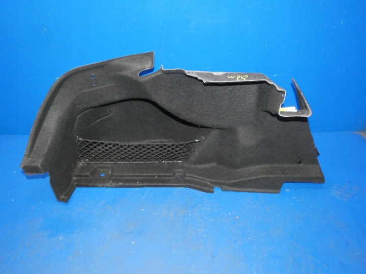 MERCEDES C KLASA W205 sedan side upholstery boot left rear part