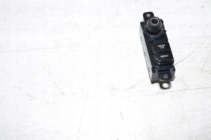pilot switch radio PEUGEOT 208 and