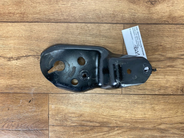 Stütze Halter sanek Ford Mustang VII MK7 S650 2024+