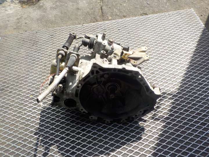 TOYOTA COROLLA E10 E11 CARINA E AVENSIS T22 Getriebe 1.6 B 4A-FE