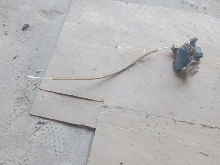 lock ropes door right front AUDI A4B5 1.8 B