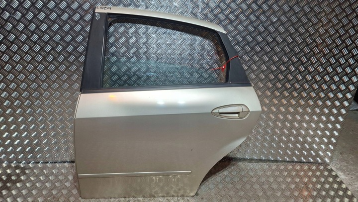 dveře levé záď FIAT LINEA 2007