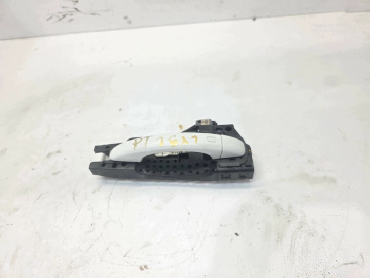 klika pravá AUDI A1 8X A4 B8 A5 8T Q3 Q5 8T0837886B LY9C
