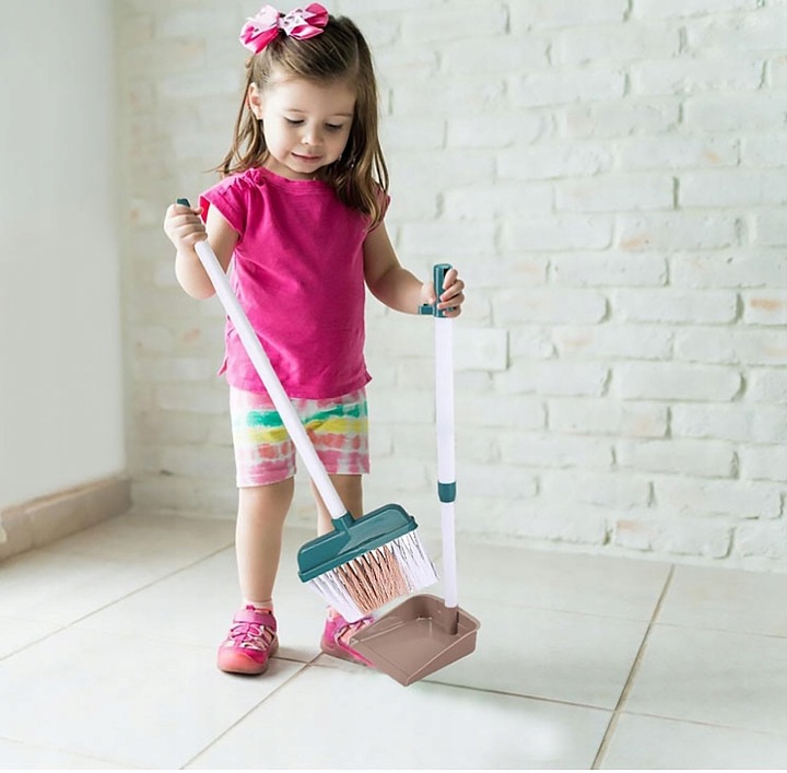 KIDS CLEANING KIT UPRIGHT VACUUM CLEANER SUCTION CUP MOP + ACCESSORIES Main color multicolor