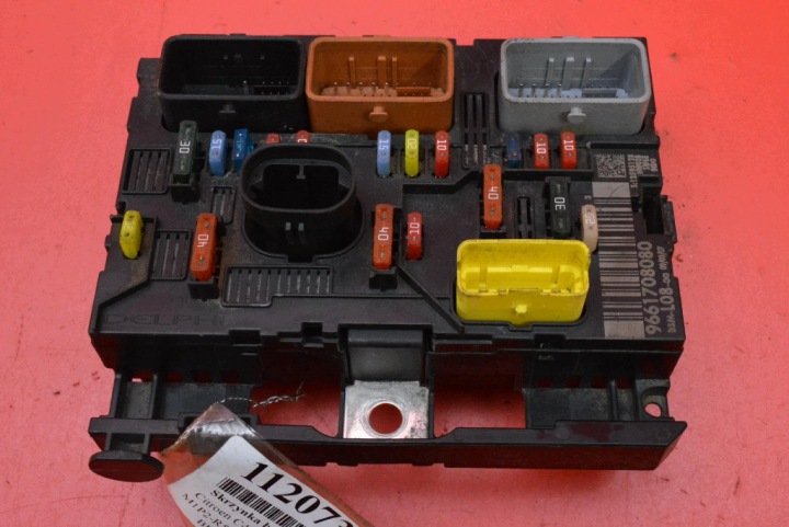 Skrinka poistiek BSM 9661708080 CITROEN C4 PICASSO 1 a 1.8 16V 125 KM
