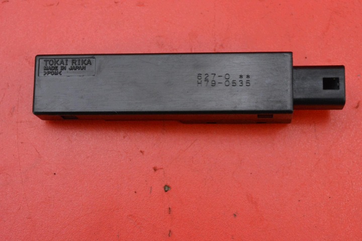 ANTENA LEXUS LS 4 IV LS600H 06-09