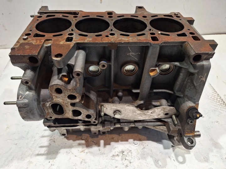 Dol of the engine blok crank 55212839 Fiat Doblo II 1.3 JTD Euro 5 10