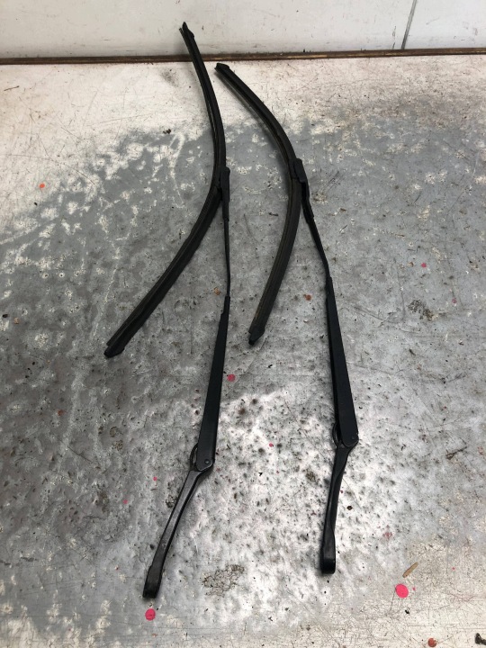 Bras essuie glace OPEL ASTRA J 13289887 13289888