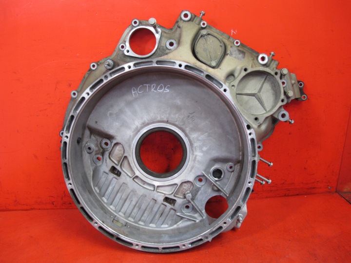 ACTROS MP4 EURO6 OM471 cover of the clutch of the gear