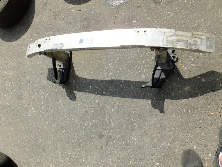 träger unter Stoßstange vorne mercedes w211 2003r
