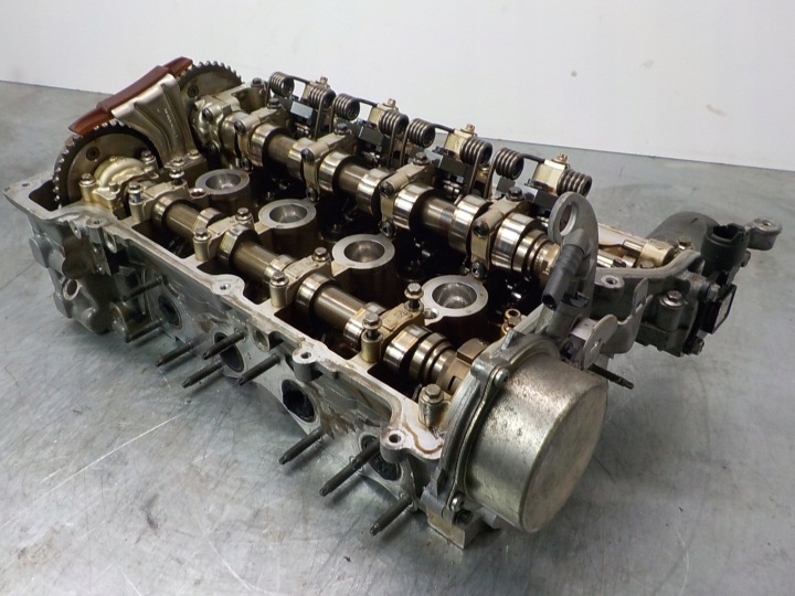 PEUGEOT 308 1.6 VTI 16V 8FS 5FW 8F01 5F01 N12B16A N12B14A head. of the engine