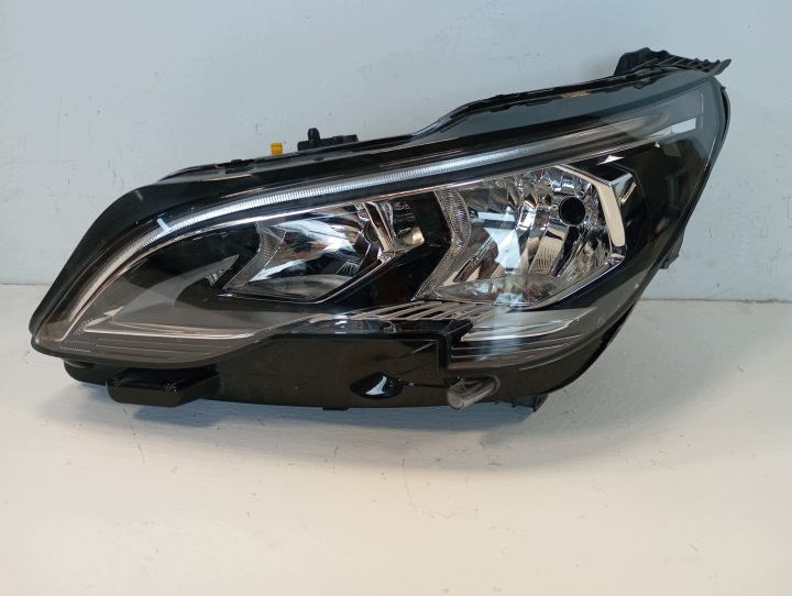 FANALE FARO PEUGEOT 3008 5008 LIFT 9810478180