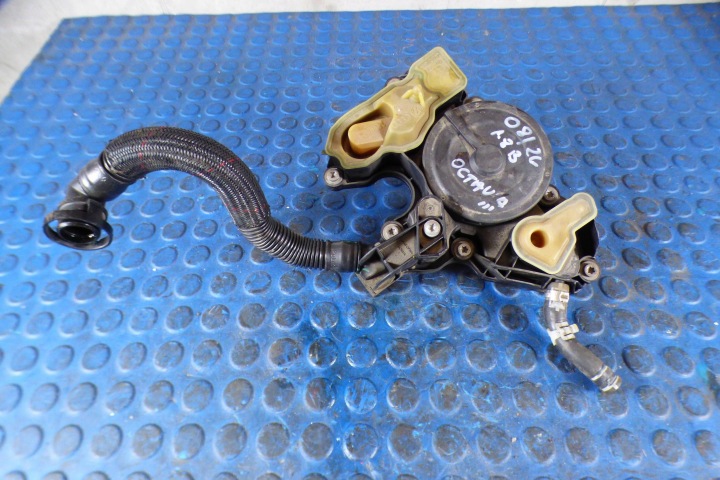 Skoda Octavia III 1.8 TSI separator olio 06K103495AT st.BDB