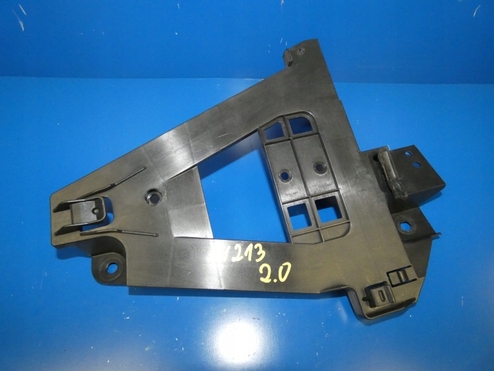 MERCEDES E KLASA W213 HALTER KOMPUTERA GRUNDLAGE