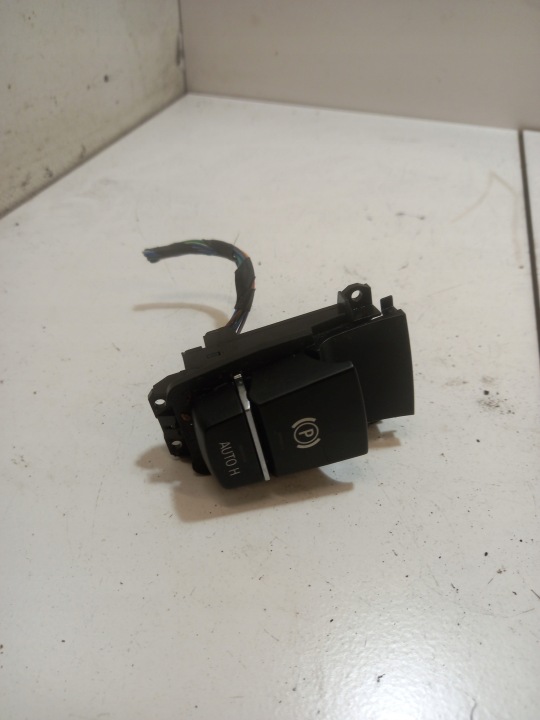 tlačítko brzdy POSTOJOWEGO BMW 6 F12 F13 2014 9355233-01