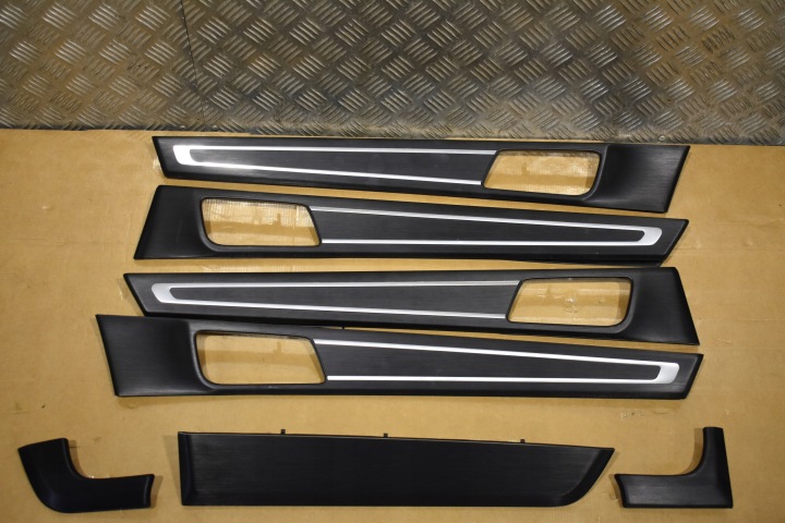 IDEALNE mouldings DECORY PORSCHE PANAMERA 971 SATYNA aluminium 1