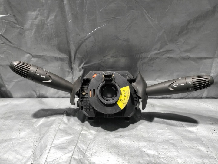 DEVIO LUCI TERGICRISTALLO TERGI PAJAK FIAT PUNTO II FL 735381051
