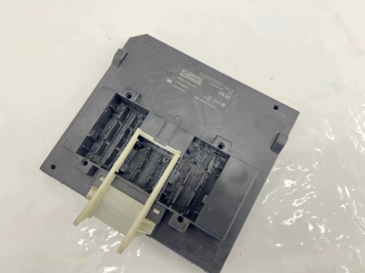 VW GOLF VII AUDI A3 8V control unit BORDNETZ 5Q0937084T