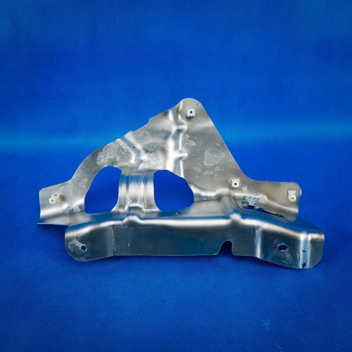 Poignée Revêtement termicznej Couverture tablier moteur BMW X5 G05 X6 G06 LCI 51759477798 9477798