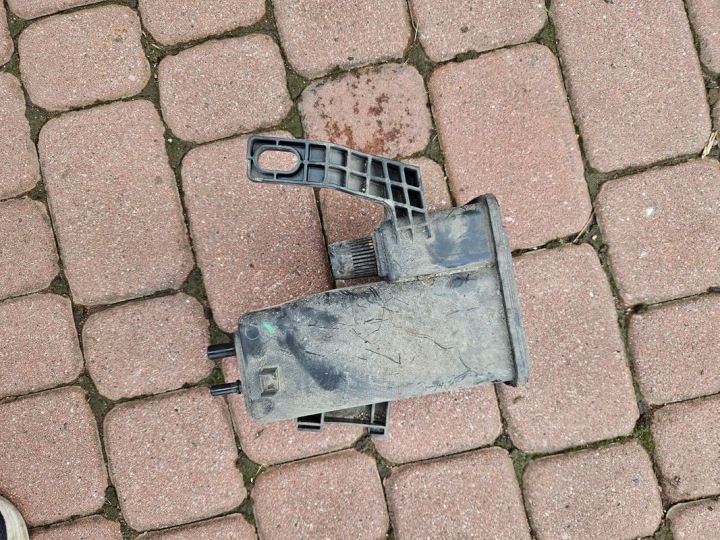 karbonski filter 1.2 goriva OPEL GRANDLAND X 9827785780