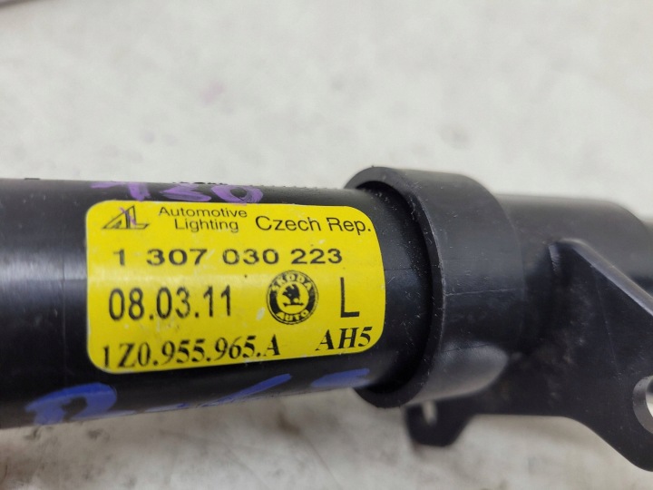Code Octavia II 08 2.0 TDI FLASHING LAMP LADGE 1Z0955965A 9