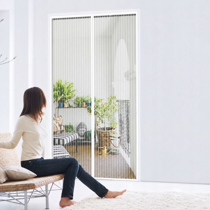 Moskytiéra Mycarbon 80x210 cm magnetická bílá na dveře bez vrtání