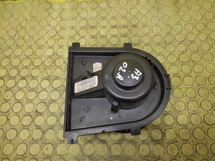 AUDI A3 8L heating air 1J1819021B
