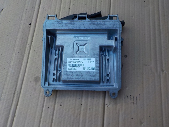 Vezerlő egység a motrot mercedes w169 1,5 A2661533279