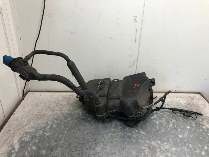 spremnik ADBLUE VW TOURAN III 5QA131877B