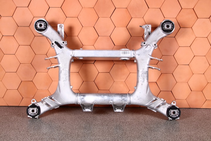 BMW G11 G12 Achsträger Fahrschemel träger Vorderachsträger heck hinten 6883918