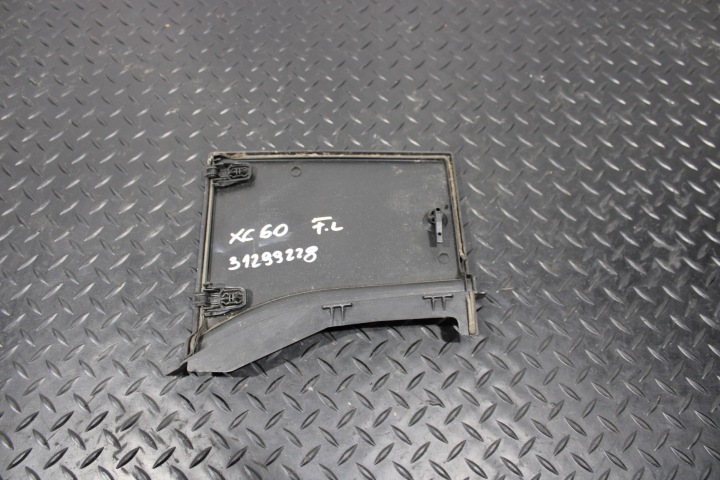DECKEL GEHÄUSE BLENDE ABDECKUNG PODSZYBIA VOLVO XC60 LIFT 2016 31299228
