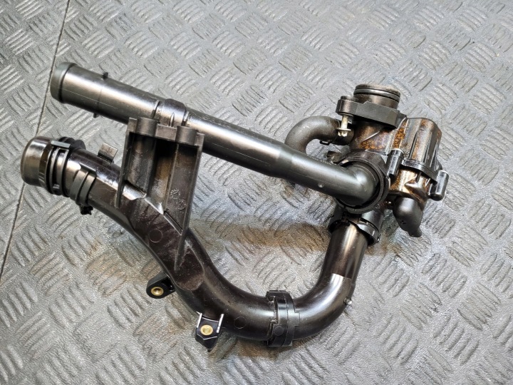 tubo Tubazione termostato A2742000115 MERCEDES E 350 W213 2.0 CGI HYBRID