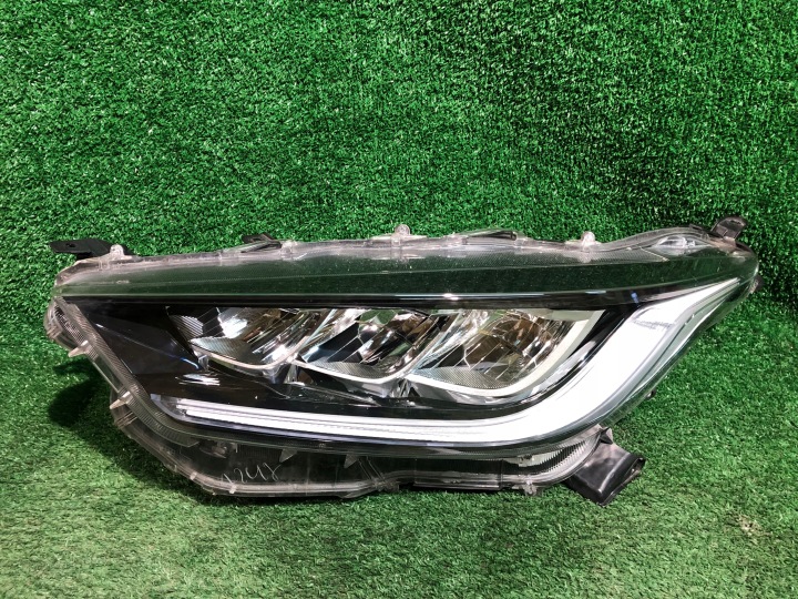 REFLEKTOR left TOYOTA YARIS IV FULL LED