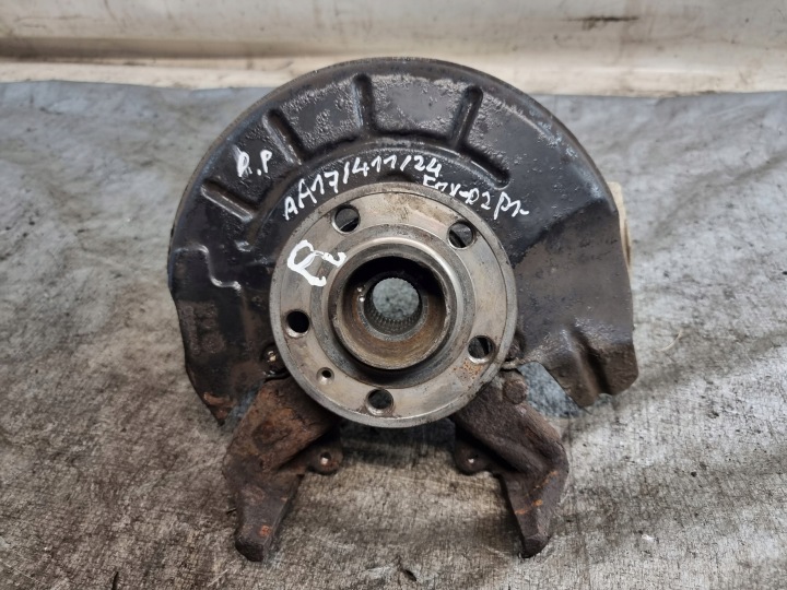 Achsschenkel Radnabe Radlager schenkel rechts vorne VW FOX 1.2B 40kW 05r